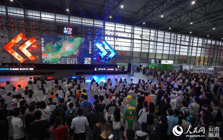 和深厚板凳 和深厚板凳